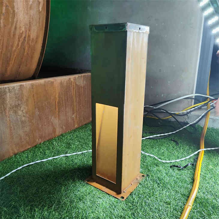 Outdoor Corten Steel Path Decorative Bollard Light