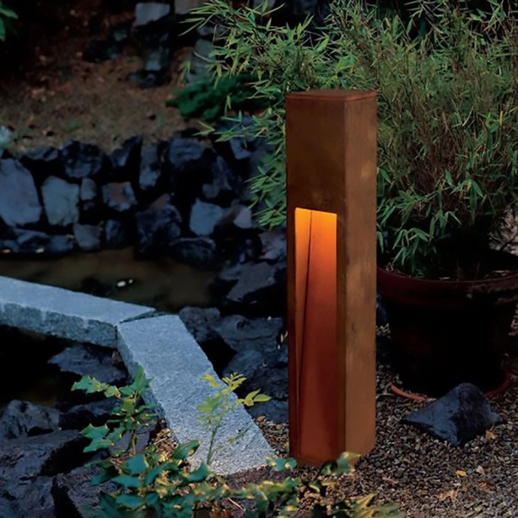 Pilona d'il·luminació d'acer Corten